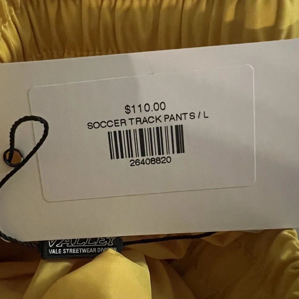 Vale Valley Soccer Track Pants L Yellow Joggers Vale Sports Division Baggy